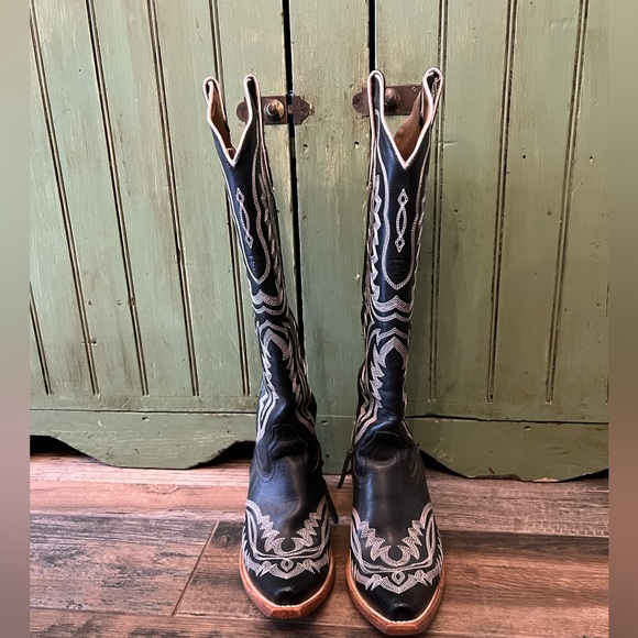 Ariat Shoes - Ariat Black Casanova Boots
